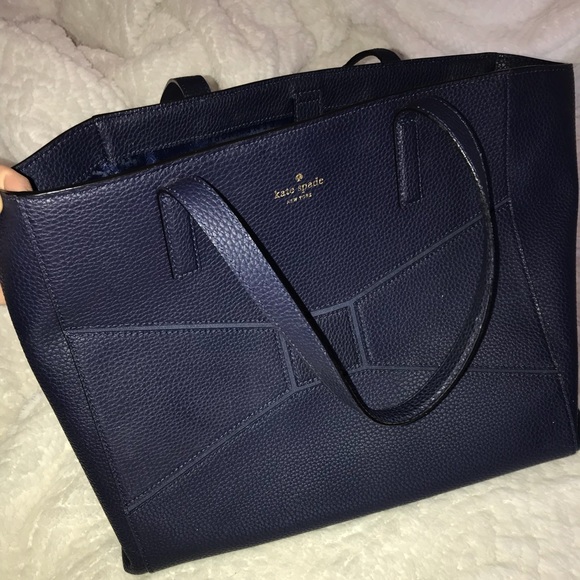 Late Spade Tote - Picture 4 of 4